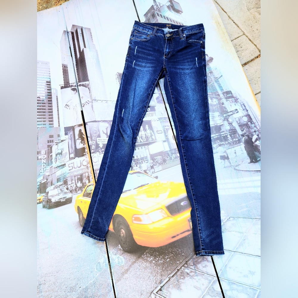 Kut from the Kloth 32 Length Blue Jeans